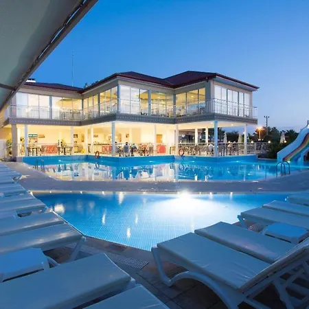 Sun Club Курортный комплекс 4*