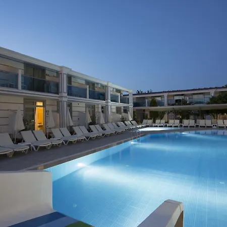 Sun Club Курортный комплекс 4*