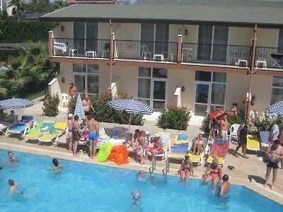 Sun Club Semesteranläggning (resort) Side